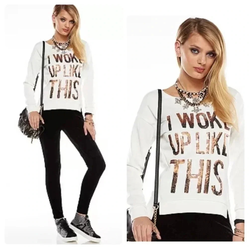 JUICY COUTURE | Women’s Ivory Embellished Graphic Scuba Sweatshirt Size M (NWOT)